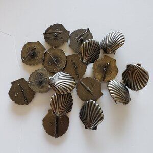 Scallop Shell Metal Curtain Hooks Pin-On Drapery